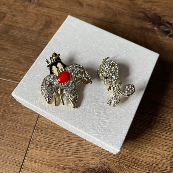 VINTAGE Rhinestone BROOCHES-Tweety Bird & Sylvester - Picture 11 of 11